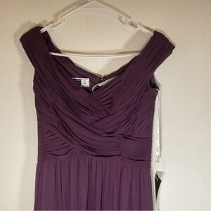 NWT David’s Bridal Studio Celebrate plum full length bridesmaid formal gown sz6.